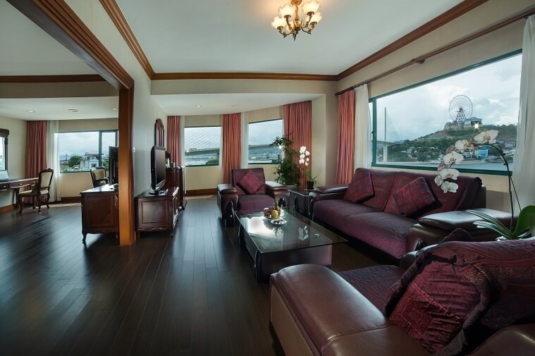 Executive Suite